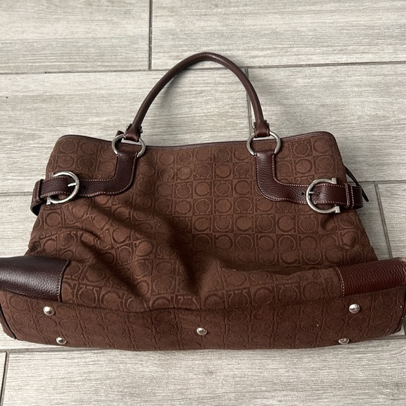Ferragamo Gancini Brown Canvas Tote Bag w/leather details - Picture 7 of 17